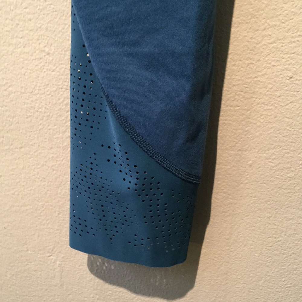 Lululemon pants - Picture 6 of 8